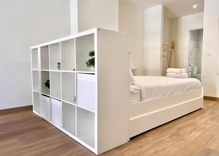 Calderon's Dreams - Monabri