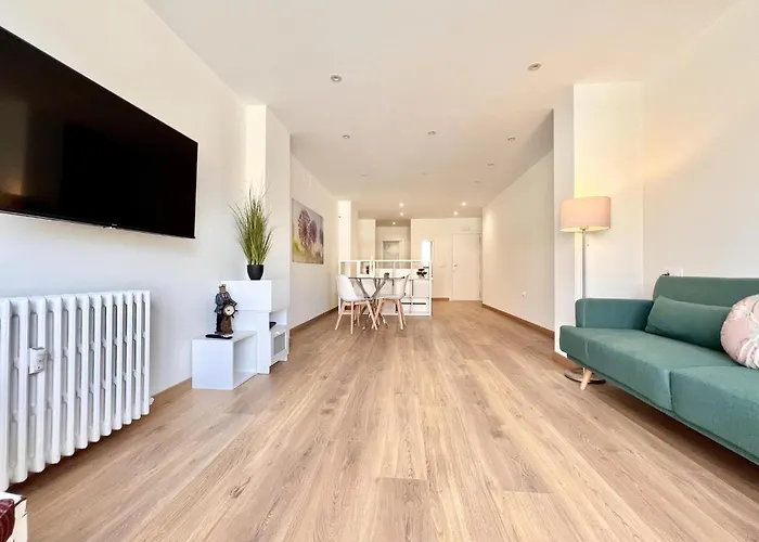 Calderon's Dreams - Monabri アパート