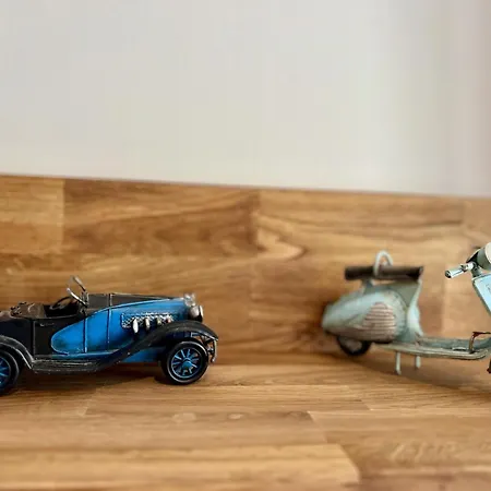 Calderon's Dreams - Monabri Santander