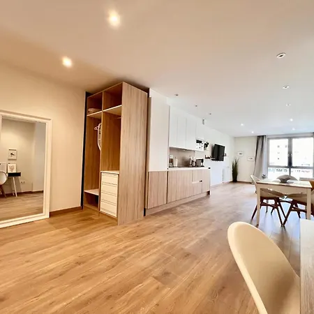 Calderon's Dreams - Monabri Appartement *